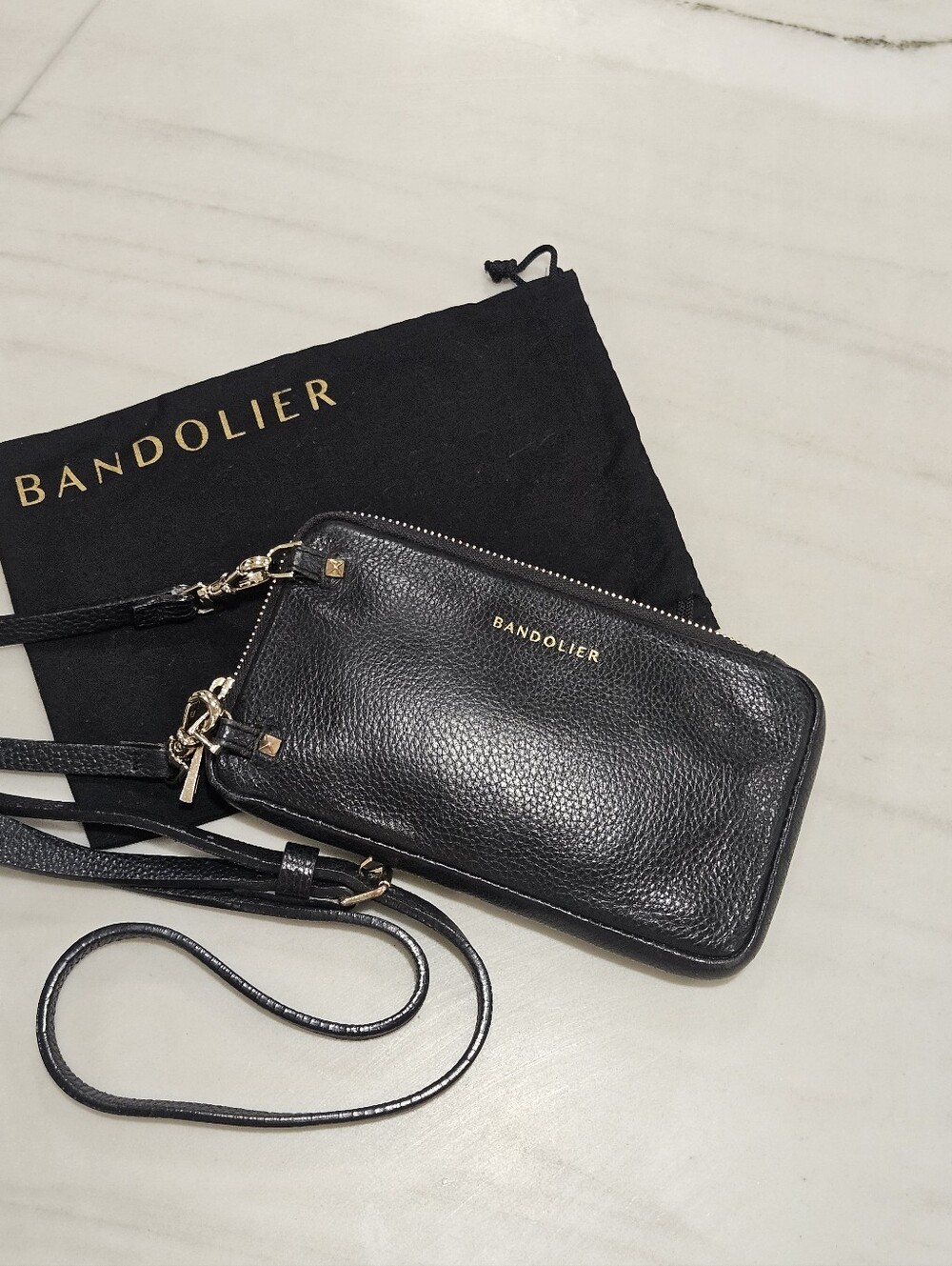 Bandolier Pebble Leather Expanded Zip Pouch Crossbody Bag – Black/Gold